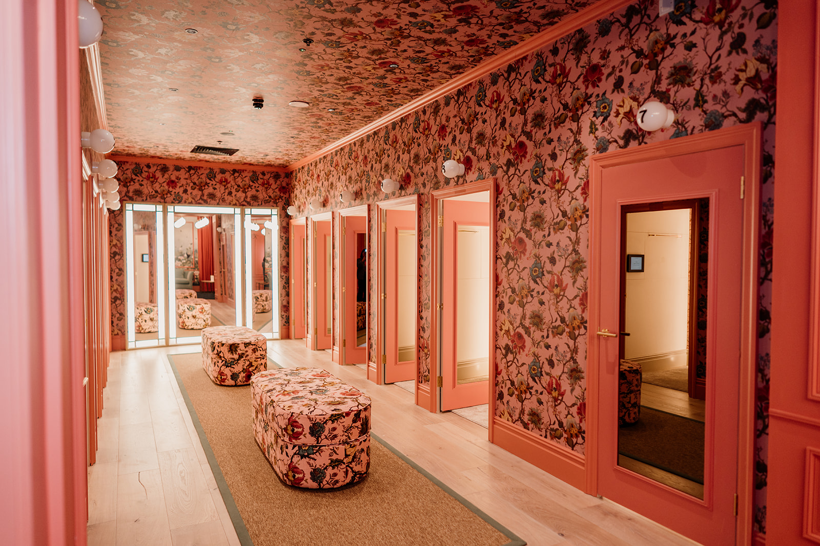 River Island Websize